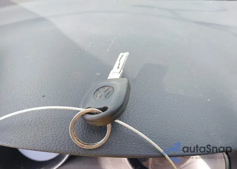 2013 Volkswagen Golf 2.5L 4-Door from USA, damaged, VIN WVWDB7AJ9DW102752